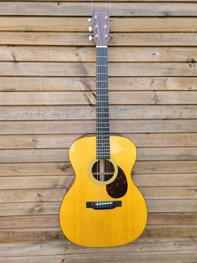 MARTIN-OM-21