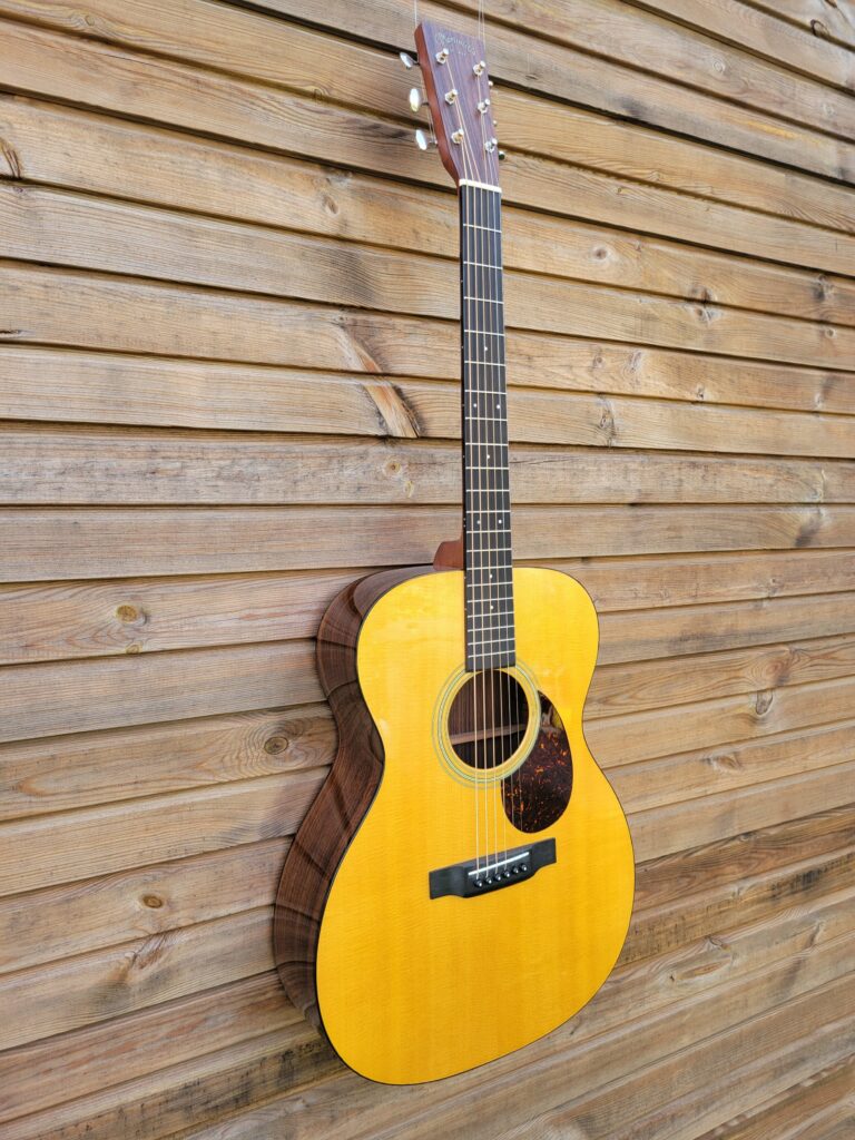 MARTIN-OM-21