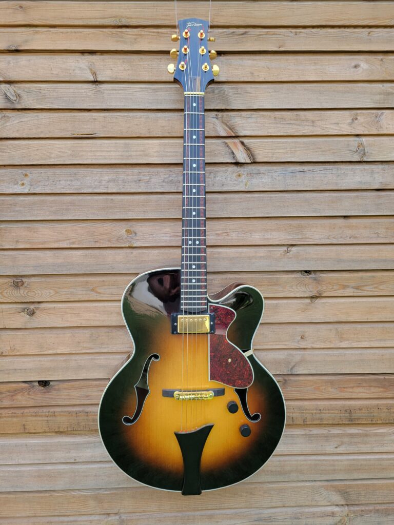 GUITARE JAZZ YVAN JORDAN