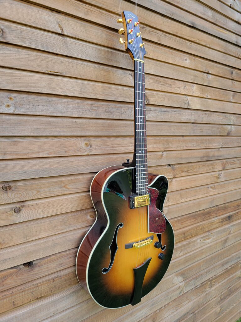 GUITARE JAZZ YVAN JORDAN