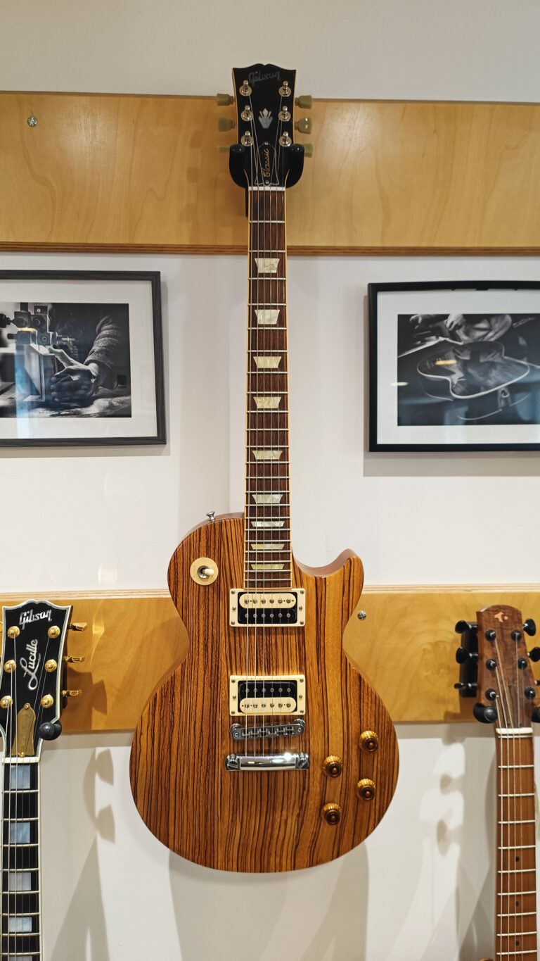 Les Paul Classic Lim Ed Zebrawood 2007 (2)