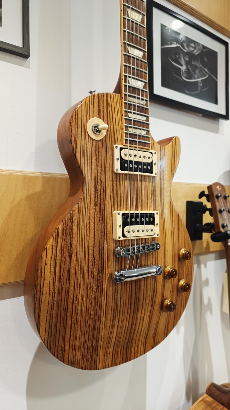 Les Paul Classic Lim Ed Zebrawood 2007 (3)