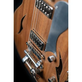 osiris-stray-notes-herve-berardet-guitare-et-creation_639066794606049646