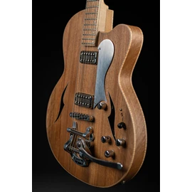 osiris-stray-notes-herve-berardet-guitare-et-creation_639066794787282751