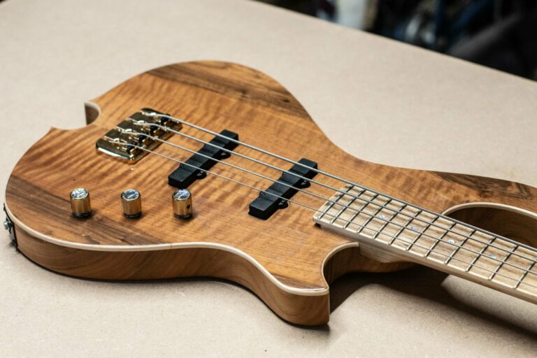 Basse Noyer - Bo'Guitars (1)