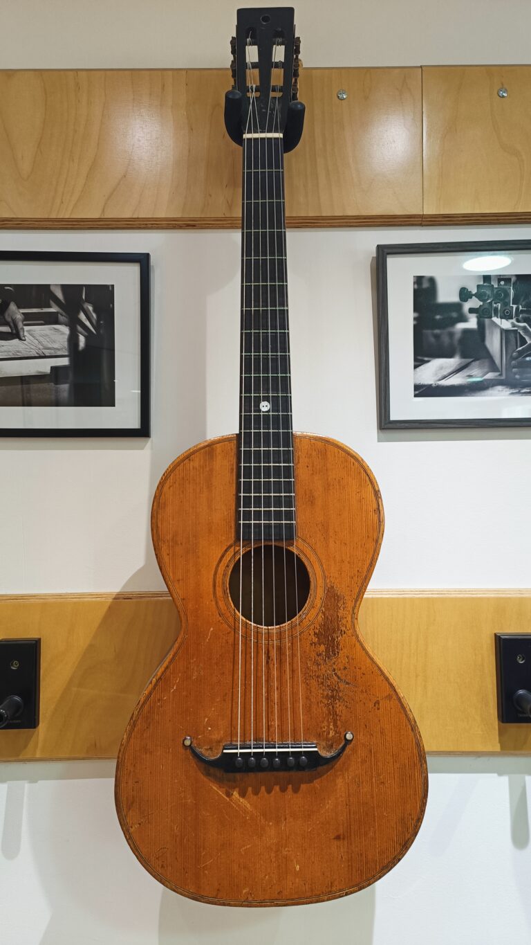 Guitare romantique 1848 (1)